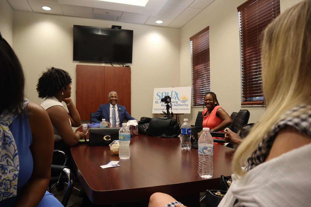 StPeteHA's tweet image. SPECIAL VISIT: @StPeteHA recently welcomed representatives from the Housing Authority of the Birmingham District @HousingBham, who traveled to #StPete to interview SPHA President and CEO Michael Lundy. π
Learn more: stpeteha.org/news-view?id=5β¦
#SPHA #StPeteHA