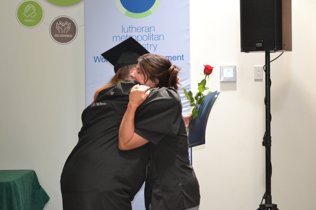 LMMCleveland's tweet image. It is officially grad season here at LMM, and we could not be prouder of our recent Chopping for Change graduates!
LMM thanks Monika Gordon, John Spano, and all our incredible workforce development staff partners for a special afternoon, and their words of empowerment.