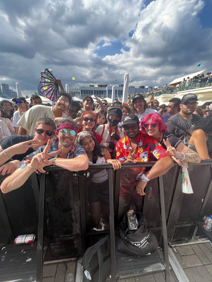 IBombZ11's tweet image. There’s so many people I need to thank for how yesterday went and I’m sorry if I missed any of you in this but there was just so many of you!