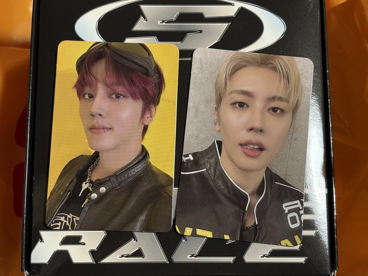 SF9 ジェユン ジェンベック 쟁109 ぬいぐるみ 28cmトレカ 特典 SF9 ジェユン ジェンベック 쟁109 ぬいぐるみ 28cmトレカ 特典
