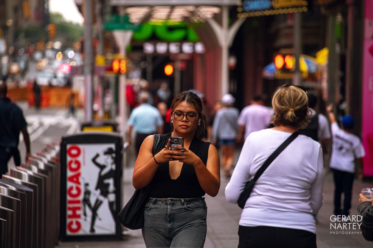 I showed my friends someone's street photos I was in awe of. They told me it was no different from my own photos.

That was a pleasant awakening.