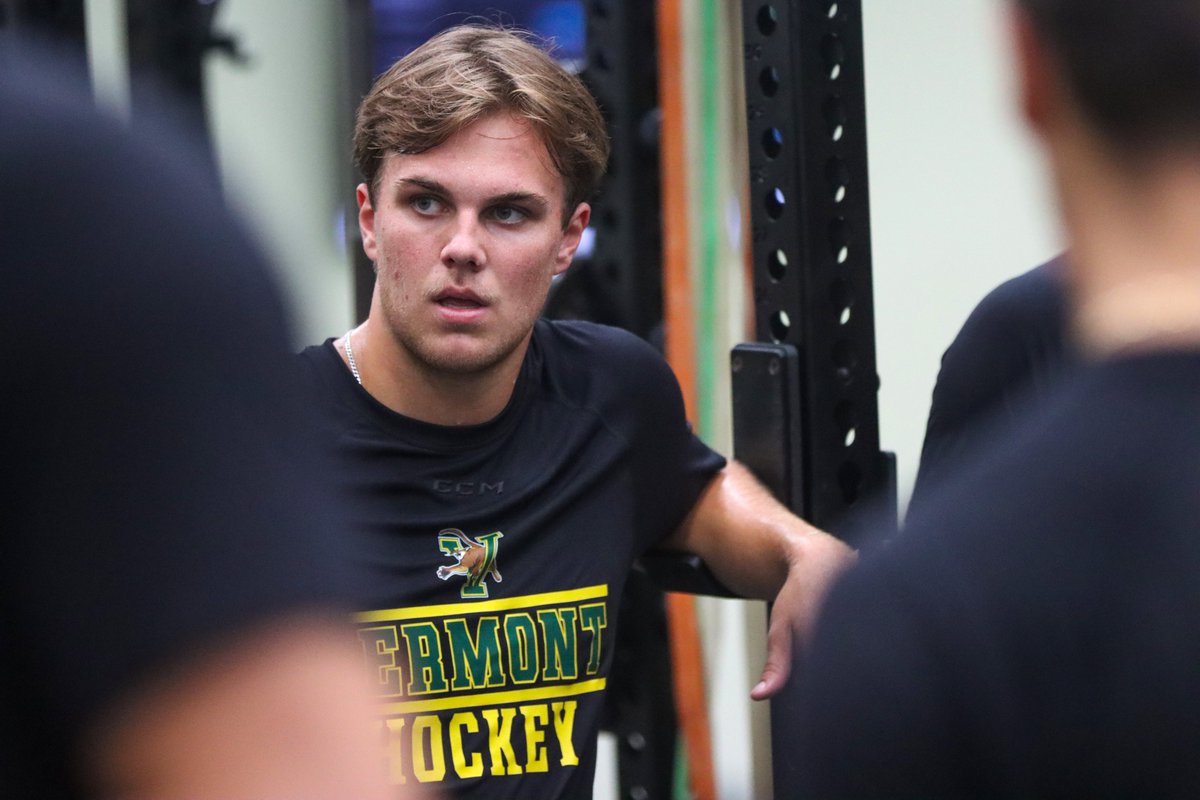 UVMmhockey's tweet image. ๐ง๐ฒ๐๐ ๐๐ฎ๐, sure sign the boys are back!
#802Hockey
