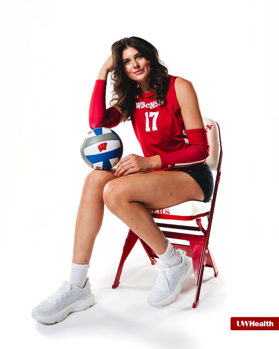 BadgerVB's tweet image. Badger red looks good on ya Allie!
#OnWisconsin | @UWHealth