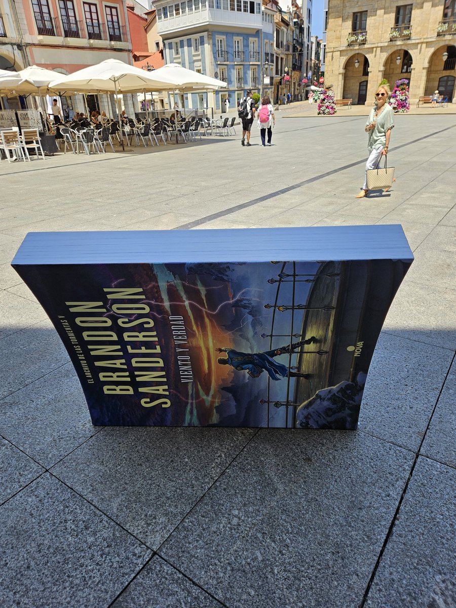 ¡Por fin he encontrado un banco a la sombra!