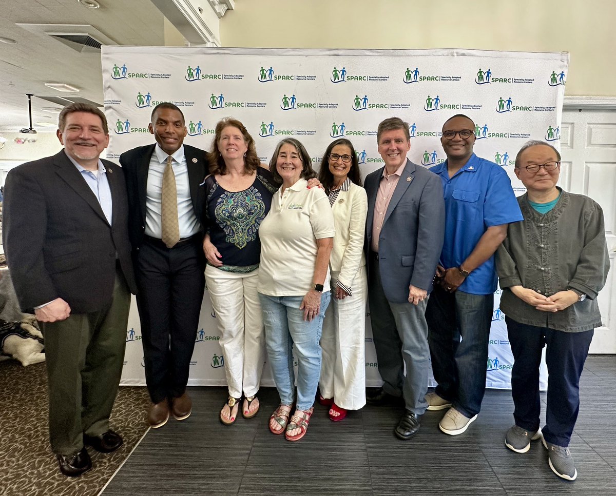 DavidReidVA's tweet image. How we treat our children, our seniors, and those most in need is a reflection on who we are as a society. It was an honor to be joined by Sen. @JenniferBoysko to receive the 2025 SPARC Hero award for “Leadership Rooted in Justice, Inclusion, and Action.”