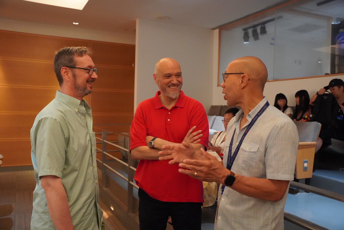 AlfonsoQuiroz's tweet image. Over the weekend, we visited the beautifully renovated auditorium at the Queens Library in Flushing! 🎶💃 A fantastic day of music, dance, and a visit with our friend Dennis Walcott, CEO of QPL! 📚👏 #QueensLibrary #FlushingNY #QPL #CommunityVibes @QPLNYC @JackHites