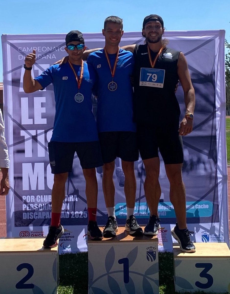 🏆¡Madrid domina en casa!

El Club <a href="/fundacionalapar/">Fundación A LA PAR</a> se proclamó Campeón de España de Atletismo por Clubes para personas con discapacidad, en una emocionante cita celebrada en Fuenlabrada. 

¡Dos equipos madrileños en el podio!🙌🏻🔥

¡Un orgullo en la pista y fuera!

#SomosFMDDF ❤️