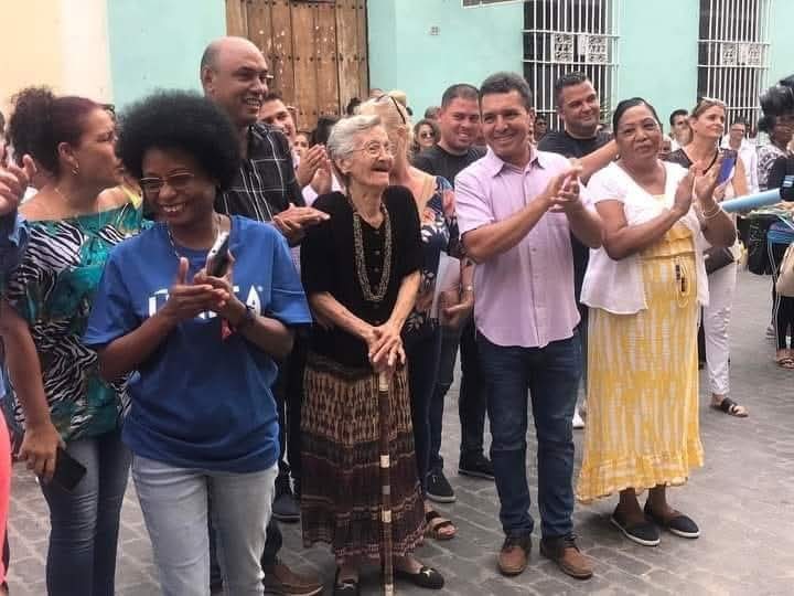 Mil gracias Marta Anido, pilonga de pura cepa, #MiSantaClara te adora.
#VillaClaraConTodos