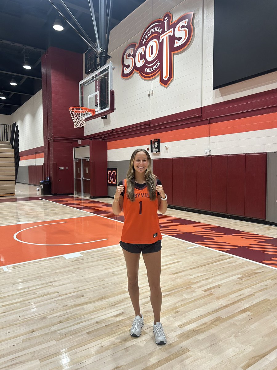 Happy (Last) Newcomer Monday🚨Introducing transfer Junior, Emily Wilson! The Knox native had this to say:
Fav thing off the court: hangout w/ friends 
I chose MC: Bc of the coaches &amp; it just felt right! 
I’m looking forward to: making memories w/ my teammates 
Welcome Emily 🧡❤️