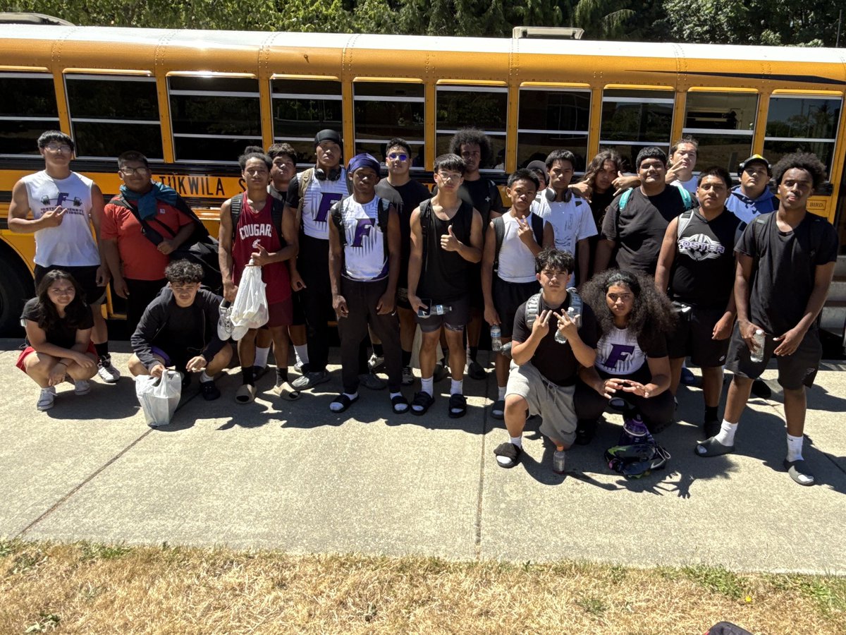 FosterHSFB's tweet image. Thanks to Bainbridge HS for putting on the @Battle_AtTheBay 7 on 7 and Lineman Challenge this past weekend. We appreciate you allowing us to participate in this first class event!