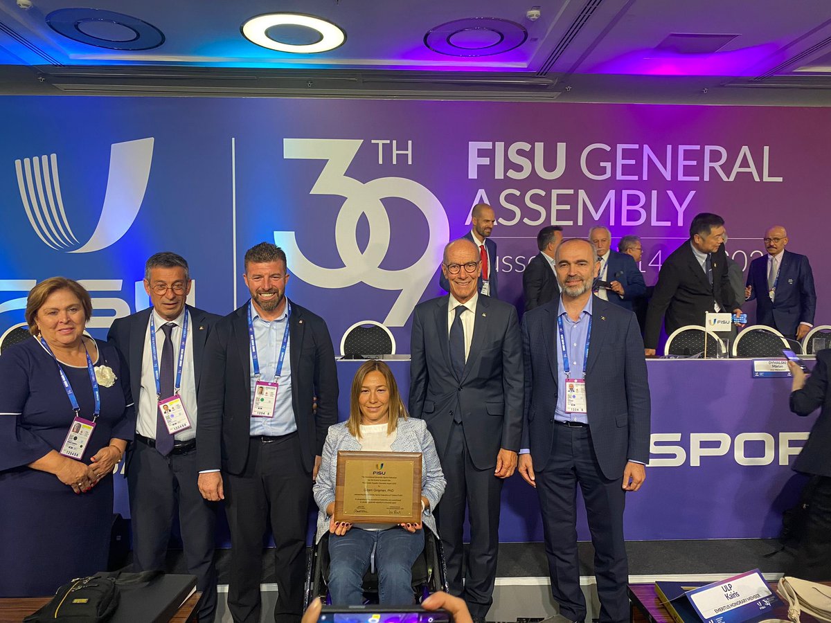 Proud to receive the <a href="/FISU/">FISU</a> Gender Equality Champion Award 💪 Thank you for this incredible honor 🙏