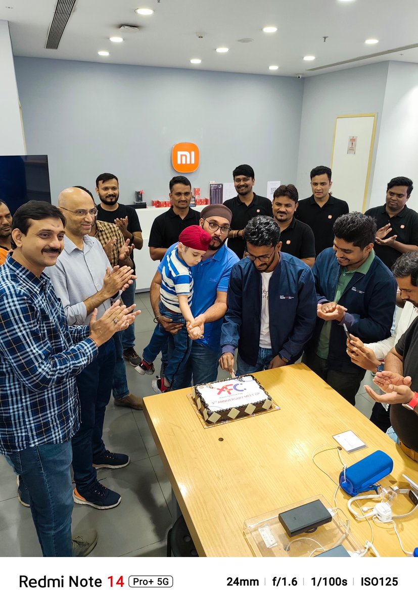 jade_nitesh's tweet image. Celebrating 9 powerful years of #XFCPune with the rockstars from our Service &amp;amp; Sales Teams! 🤝
Your support fuels this journey.
Together, we rise higher. 💯
#XiaomiIndia #xfcpune #redmiindia