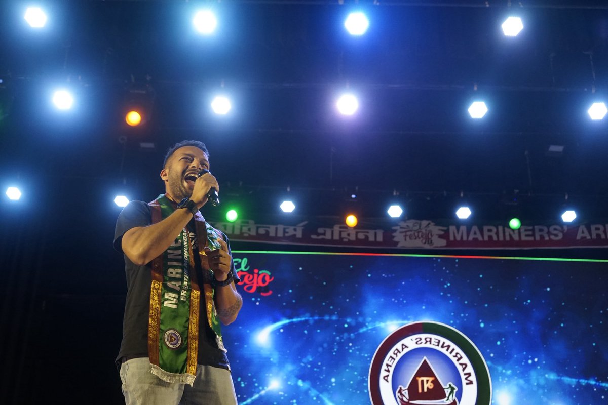 RjVarunofficial's tweet image. First award for commentary — and what a place to receive it!
Mariners’ Arena, your love, energy, and support made it unforgettable.
Grateful beyond words. Thank you for everything. 🎙️🏆
#Gratitude #Commentary #BanglaCommentary #Mariners #MohunBagan #RV10 #Football