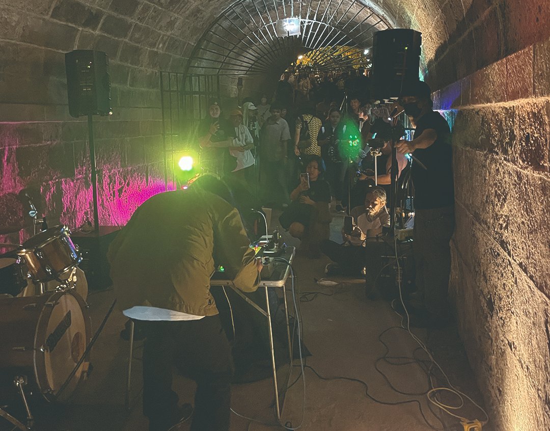 thewiremagazine's tweet image. Global Ear: Manila
Simon Coates @simonjcoates compiles an annotated playlist to go with his report on Manila’s underground music scenes in The Wire 498
thewire.co.uk/audio/tracks/g…