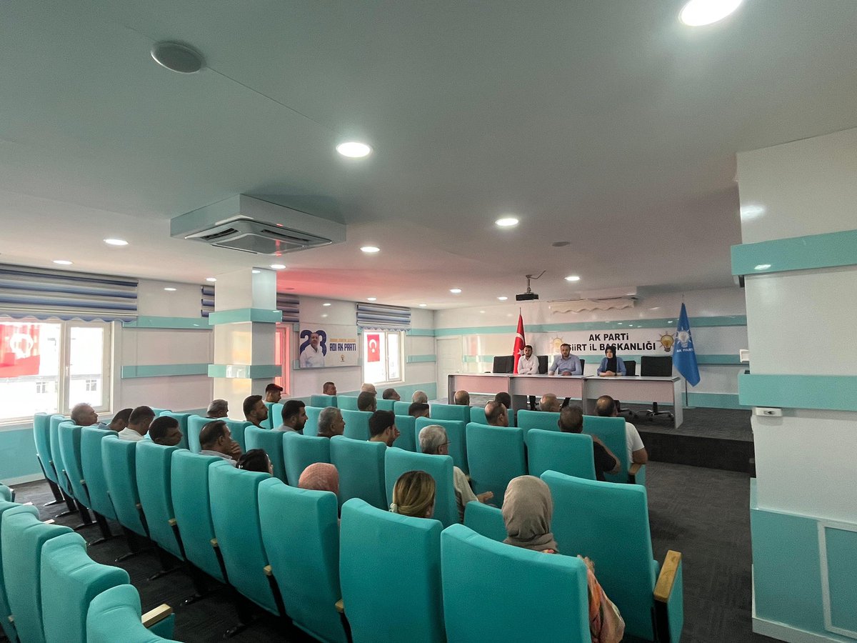 İl Başkanımız Sn. <a href="/AvCanerOzturan/">Av. Bahri Caner ÖZTURAN</a> 
Kadın Kolları Başkanımız Sn. <a href="/AvBetulTubaMavi/">Av. Betül Tuğba Mavi</a> 
Gençlik Kolları Başkanımız Sn. <a href="/mrtgul34/">Murat Gül</a> katılımları ile,
Haftalık olağan İl yönetim kurulu toplantısını gerçekleştirdik.
Toplantımızın hayırlara vesile olmasını dileriz.