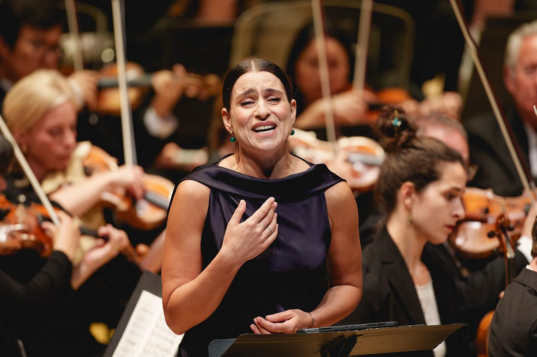 Jeff (@jepaco) on Twitter photo Color me green with envy. 💚
Asmik Grigorian's Salome with the LSO sounds like the event of the season.
She had "moments of spell-binding beauty," but also "unleashed astounding power," says <a href="/hugh_canning/">Hugh Canning’s Operalogue</a> in a review you shouldn't miss:
open.substack.com/pub/operalogue… Color me green with envy. 💚
Asmik Grigorian's Salome with the LSO sounds like the event of the season.
She had "moments of spell-binding beauty," but also "unleashed astounding power," says <a href="/hugh_canning/">Hugh Canning’s Operalogue</a> in a review you shouldn't miss:
open.substack.com/pub/operalogue…