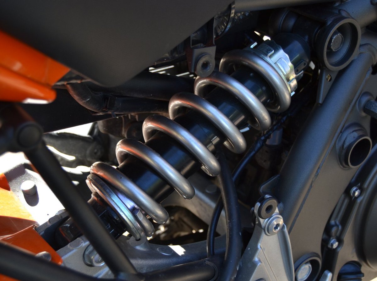 SunsetWire's tweet image. New Blog Alert 🚨
From suspension systems to recoil mechanisms, precision matters. Discover how our spring wire is engineered to deliver strength, elasticity, and durability across the most demanding applications.

Read now 👉 bit.ly/4ewjhUL

#SpringWire #SunsetWire