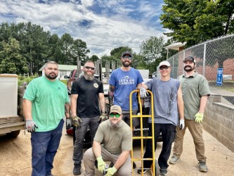We support our communities. 🍎 

Team members at Arkansas Nuclear One in Russellville, Ark., volunteered at Lamar Middle School to help move 22 classrooms full of desks, chairs and other items to assist the school in preparing for summer improvement projects. 🛠️ #WePowerLife