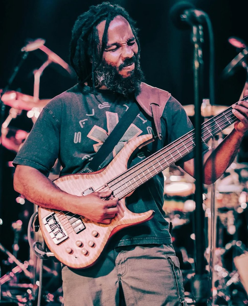ziggymarley's tweet image. Eugene, OR, we’re visiting the Cuthbert Amphitheater with Burning Spear in 3 months! It’s going to be a concert to remember, so be sure to grab tickets here: zig.lnk.to/eugene25