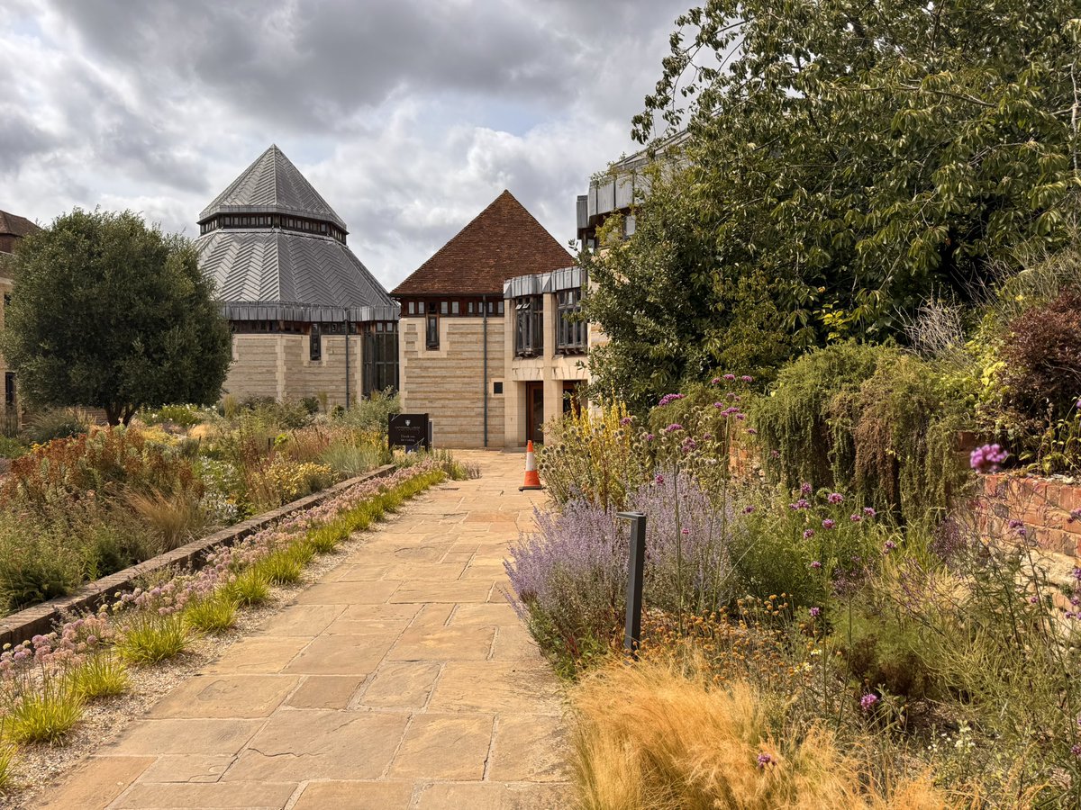 lucindahawksley's tweet image. A gorgeous venue for the 118th annual #Dickens Fellowship conference. #Canterbury