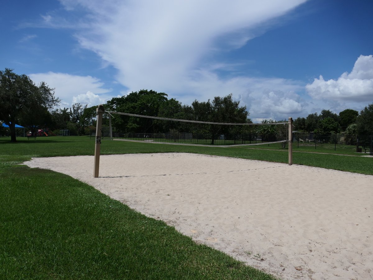 What’s your favorite way to spend a summer day in Cooper City? Share with us in the comments! With it being Parks and Recreation Month, we’re partial to family time at one of our many parks. 😄🌳