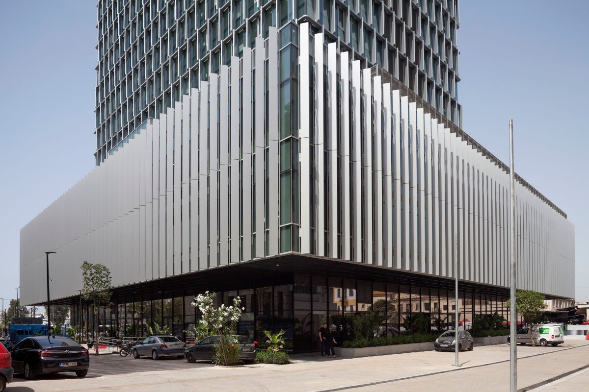 Archello's tweet image. PILA’s adaptive reuse of the Piraeus Tower transforms a long-abandoned concrete shell into a high-performance, mixed-use landmark. 
buff.ly/WJDls9H

#AdaptiveReuse #ClimateResponsiveDesign #FacadeEngineering