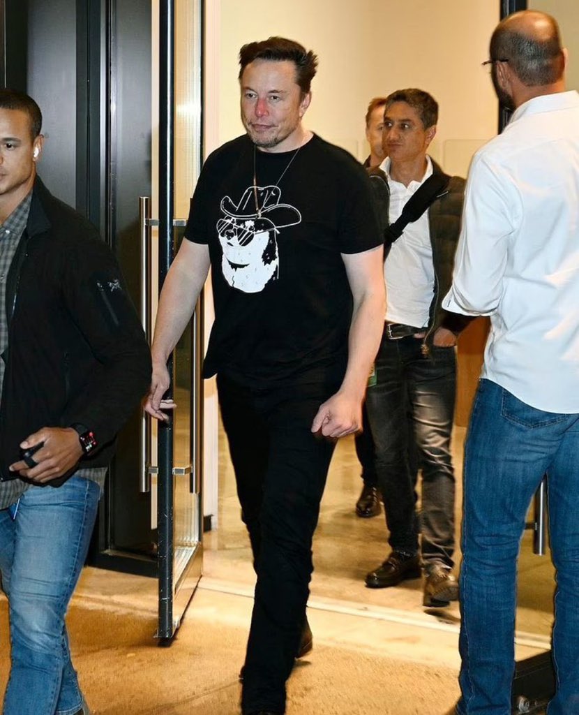 🚨Be Honest!

Are you Elon Musk fan? 

Yes or No