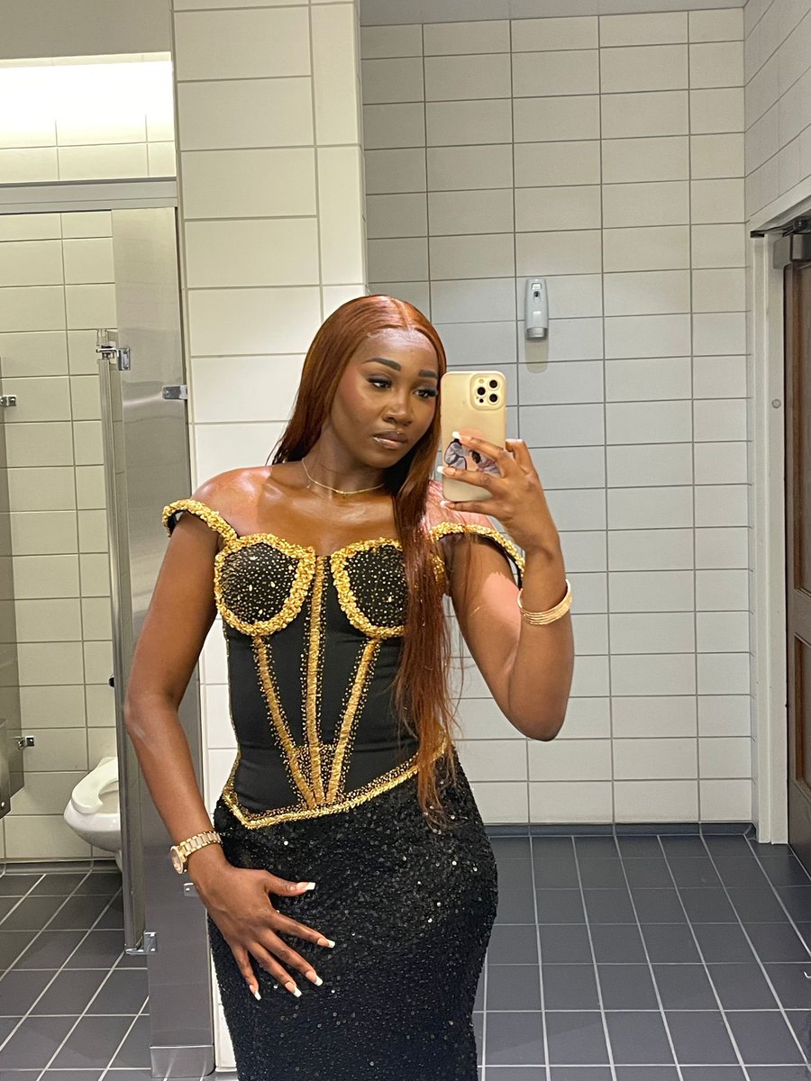 love_oluebube's tweet image. A Quinfit woman, She shines, she owns it.

We make the best Bespoke and Rtw.
Virtual consultation and measurement, shipped to the US and it fits perfectly.
We ship to any country.