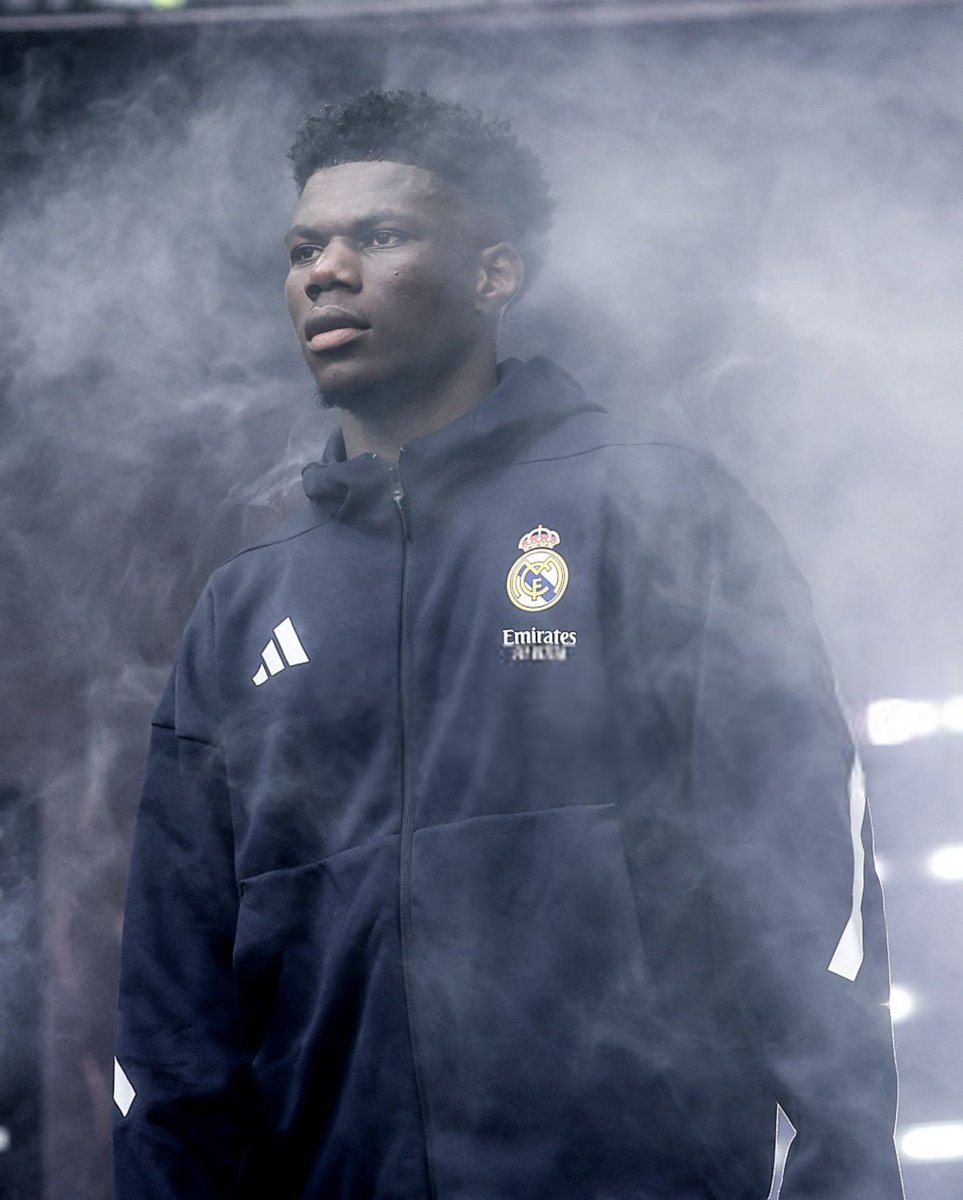 ProfRMFC's tweet photo. Tchouameni is becoming a problem in the midfield. He can't pivot very well, becoming lazy day in and day out, making Bellingham run back and forth so he gets tired early. @atchouameni, work on yourself, son https://t.co/kNGv46AINr