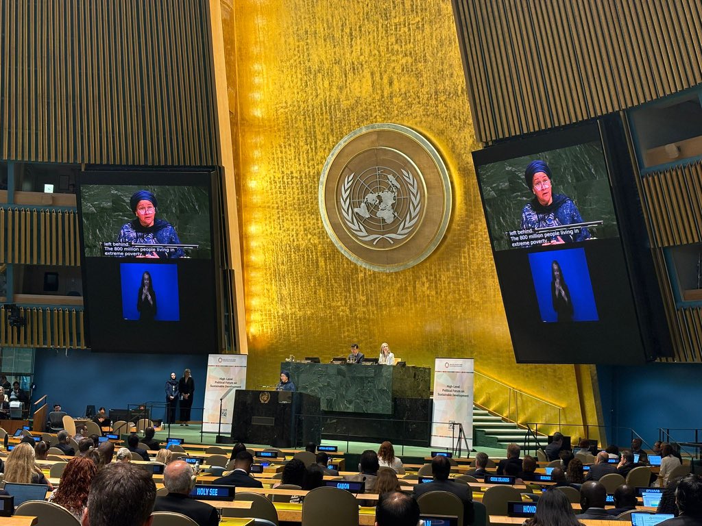 MexOnu's tweet image. La delegación de México 🇲🇽 participa en la inauguración del #HLPF2025, donde se destacó la urgencia de alcanzar colectivamente los ODS, a solo 5 años del plazo establecido en la Agenda 2030.