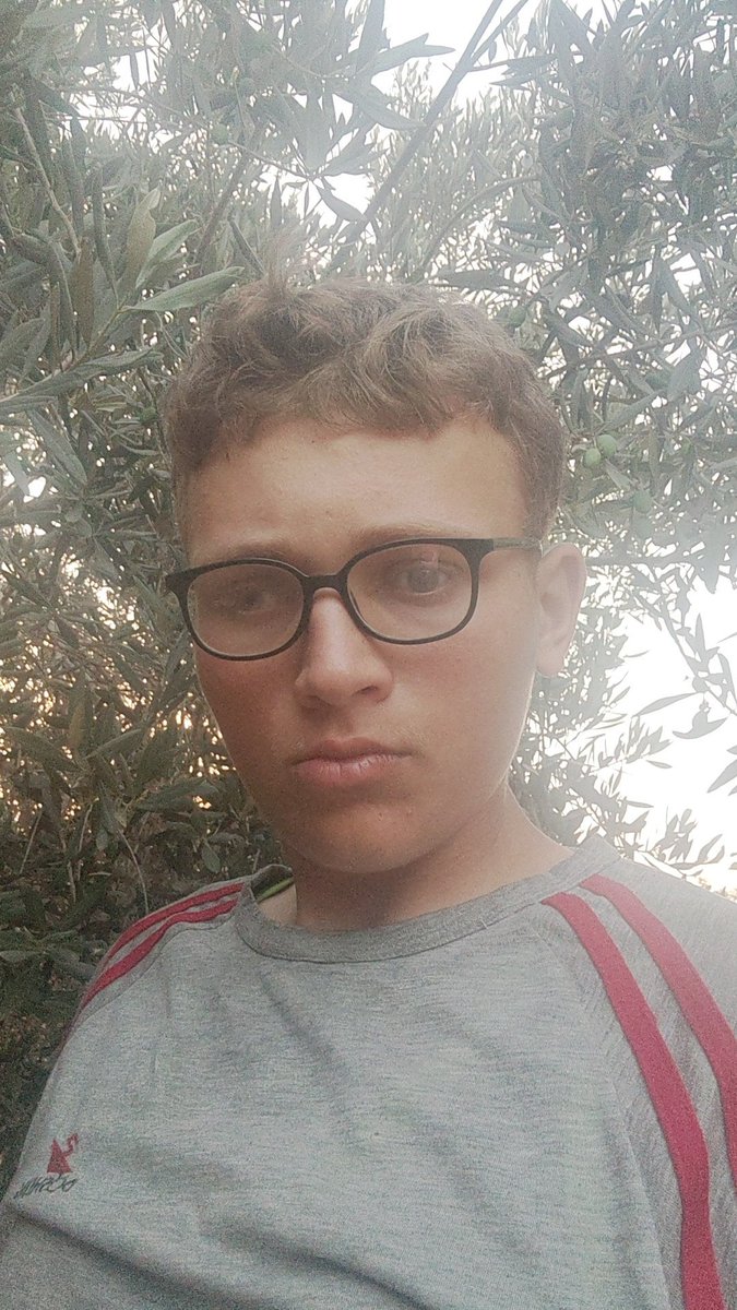 AshrafAboA6502's tweet image. 💔 My brothers are hungry... We haven't eaten bread for days, and their tears won't stop from the intensity of hunger. We only need 500 euros to buy clean flour. 🙏 Donate now, you could save a child from hunger. Donation link👇💔😭
chuffed.org/project/126359