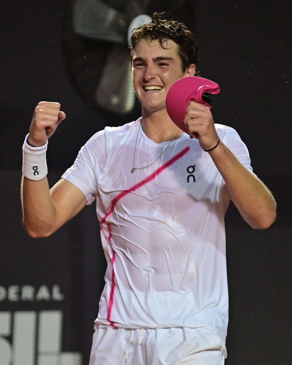 JOÃO FONSECA NO TOP 50! 🚀🇧🇷

Nada como começar a semana com boas notícias! A atualização do ranking da ATP chegou nesta segunda-feira e confirmou a entrada de João Fonseca no top 50 pela primeira vez em sua carreira, figurando na 48ª posição. Voa, João! 💪

📸: Fotojump