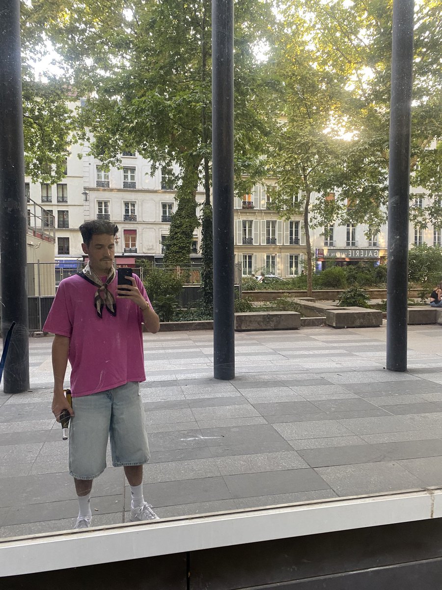 de retour, avec un petit foulard de p🎲✨