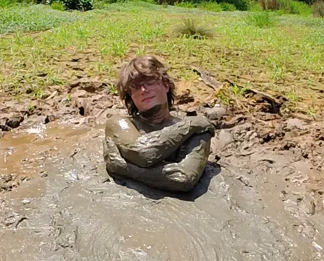 Had lots of fun yesterday at the pit. Only thing missing was a muddy femboy to play with ❤️ <a href="/tannerquicksand/">TannerQS Femboy</a>  ❤️.