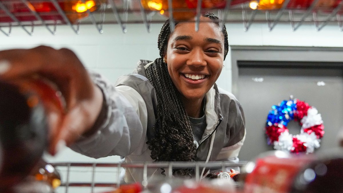 BaylorWBB's tweet image. We love our Waco Community! ππ
Thank you Caritas of Waco for allowing us to lend a hand this morning!
#SicEm | #GreaterThan