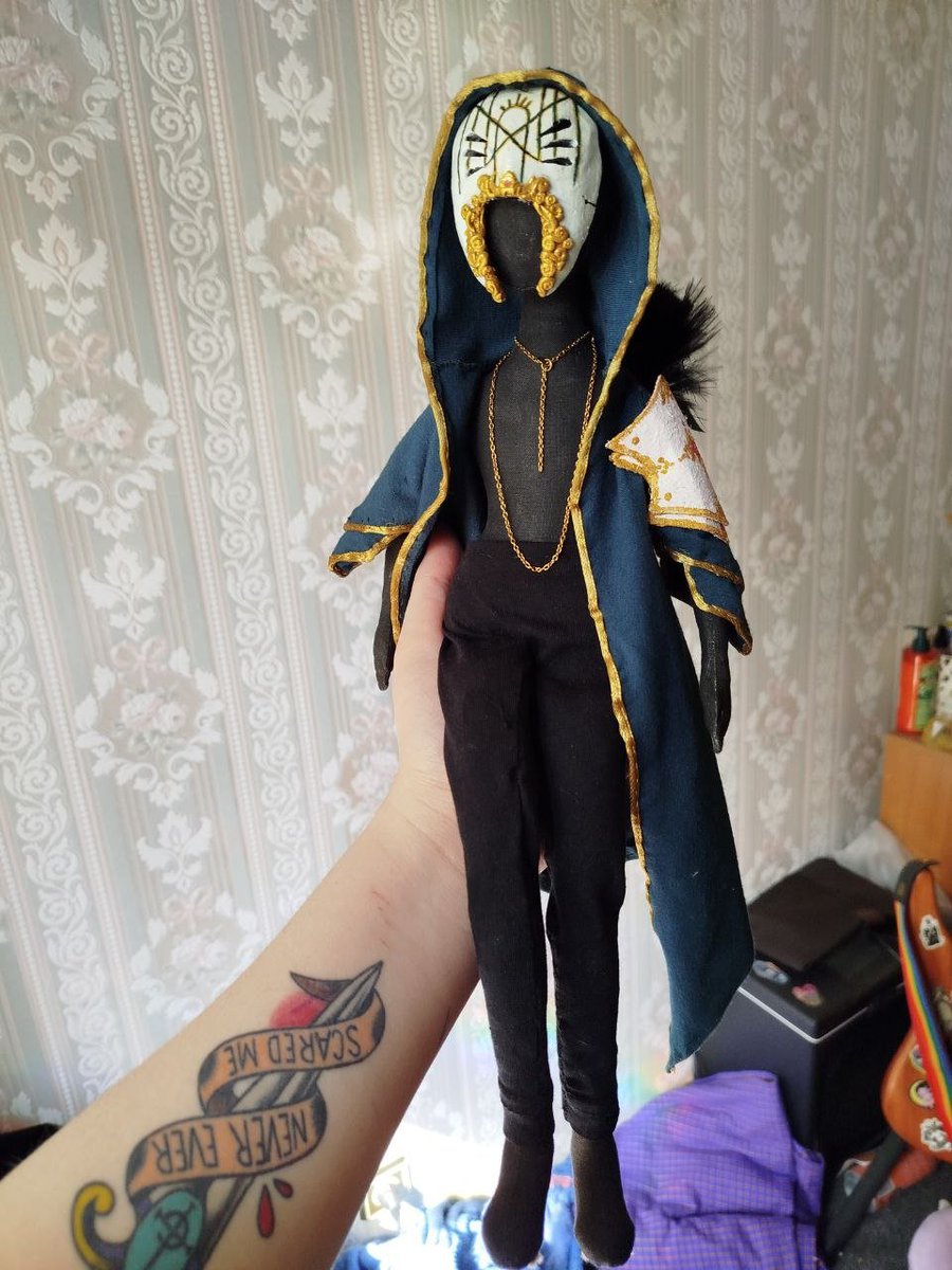 zombie queen tweet media