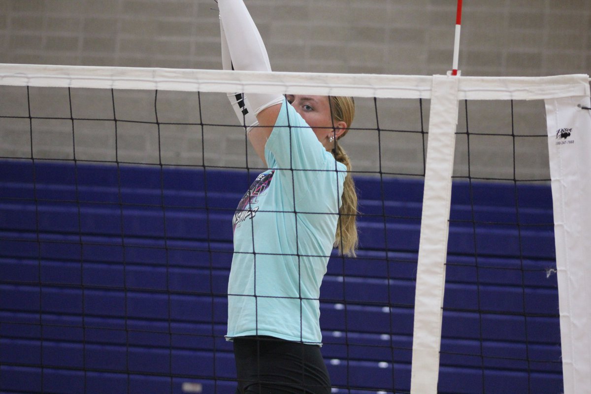 The NIACC volleyball team is hosting a high school drill and competition camp today and tomorrow in the NIACC gym.