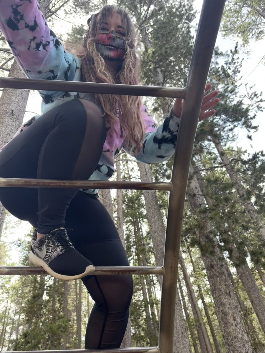 Burgandy19's tweet photo. Spooky Summer: the accidentally fun ones edition 

#SpookySummer #FearGear #ProjectFear #MakeLifeFun https://t.co/C2qDDOZPzj