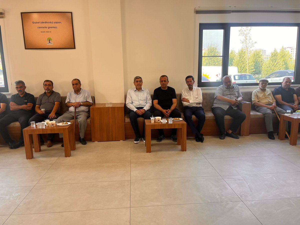 Mehmet Eyup Özkeçeci (@eyupozkececi) on Twitter photo DEVA Partisi Gaziantep Milletvekili Sayın Ertuğrul Kaya’ya, ebediyete irtihal eden kayınbabası Ahmet Metin Özkarslı için taziye ziyaretinde bulunduk.
Cenab-ı Allah’tan merhuma gani gani rahmet; kederli ailesine ve tüm sevenlerine sabırlar diliyorum.
<a href="/avertugrulkaya/">Ertuğrul Kaya</a> DEVA Partisi Gaziantep Milletvekili Sayın Ertuğrul Kaya’ya, ebediyete irtihal eden kayınbabası Ahmet Metin Özkarslı için taziye ziyaretinde bulunduk.
Cenab-ı Allah’tan merhuma gani gani rahmet; kederli ailesine ve tüm sevenlerine sabırlar diliyorum.
<a href="/avertugrulkaya/">Ertuğrul Kaya</a>