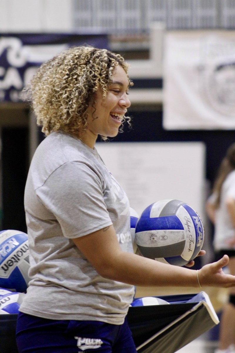 NevadaWVB's tweet image. We had a BLAST at our camps last week! We’re excited to keep it rolling this week!🔥🐺
#BattleBorn | #OnePack