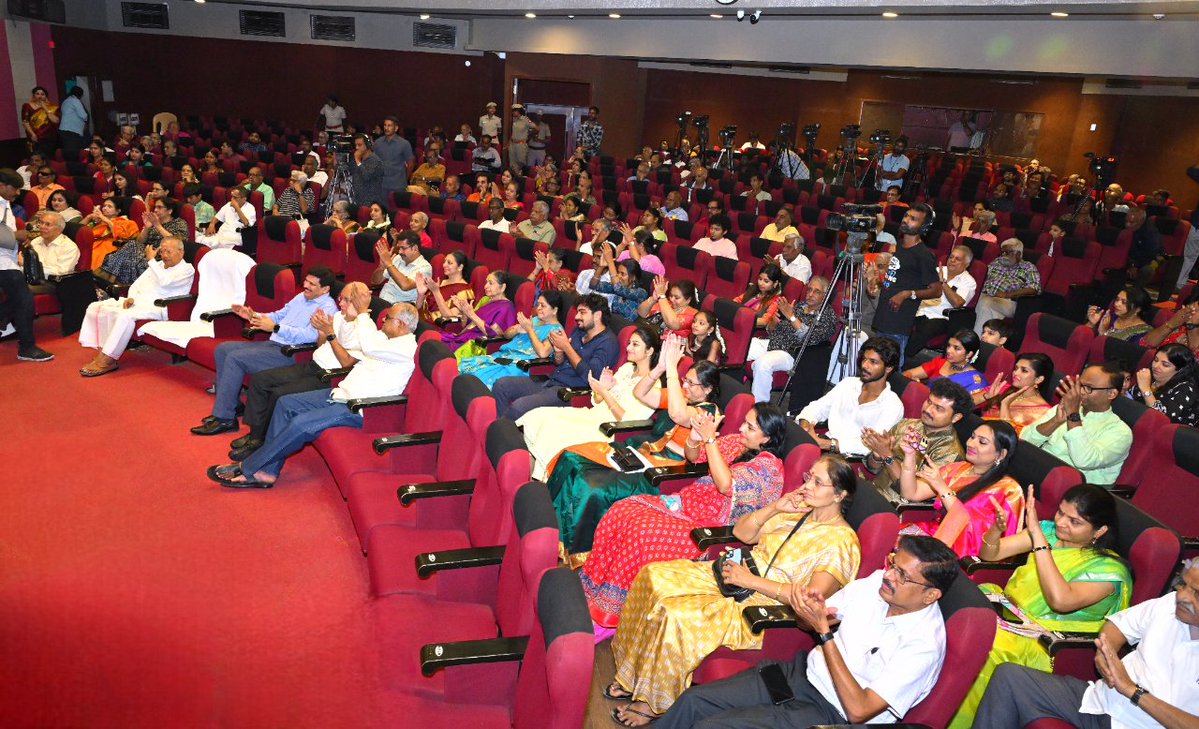 At the Bharatiya Vidya Bhavan’s Balamurali Nada Mahotsav 2025, Governor Ravi highlighted Carnatic music as core of our cultural identity, rooted in the spiritual heritage of Bharat. Taken to new heights by legends like Dr. M. Balamuralikrishna and dedicated stalwarts, this living