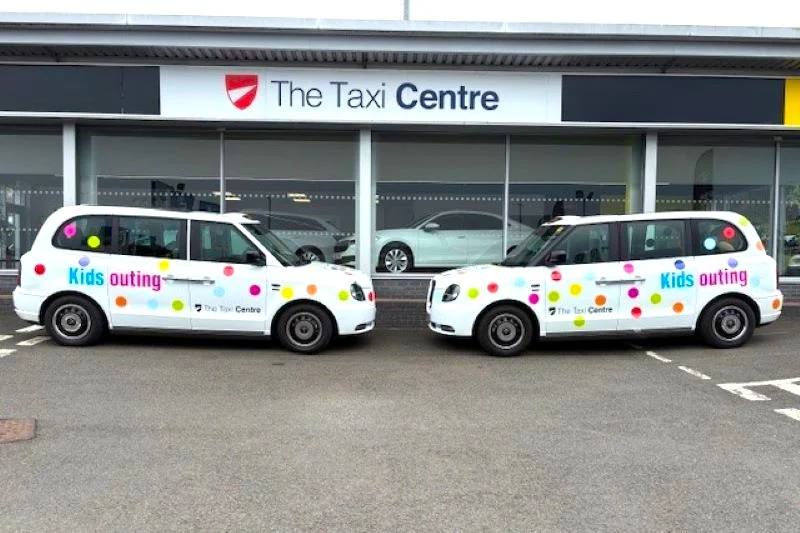 thetaxicentre's tweet image. The Taxi Centre Joins Cabbie Parade to Give Kids a Day to Remember 🎈 

Two big-hearted LEVC Salesmen from The Taxi Centre swapped the forecourt for the front seat in June for the legendary Taxi Outings! 🚖

Read the full story &amp;gt;&amp;gt; thetaxicentre.com/news/the-taxi-…

#TheTaxiCentre #LEVC