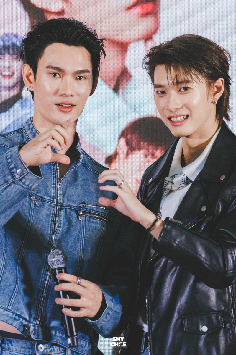 shychaelee's tweet image. พูห์พาเวลโคตรจะน่ารักเลย ทำยังไงดี รักเขาเพิ่มขึ้นมากกว่าเมื่อ1นาทีที่แล้วอีกอ่ะ 😻😆😻 ☺️
✧꒰ ˚@ppoohkt @pavelphoom
#ppoohkt #pavelphoom #PoohPavel 𓂂◞♡.
250713 — #Up2POOHParty