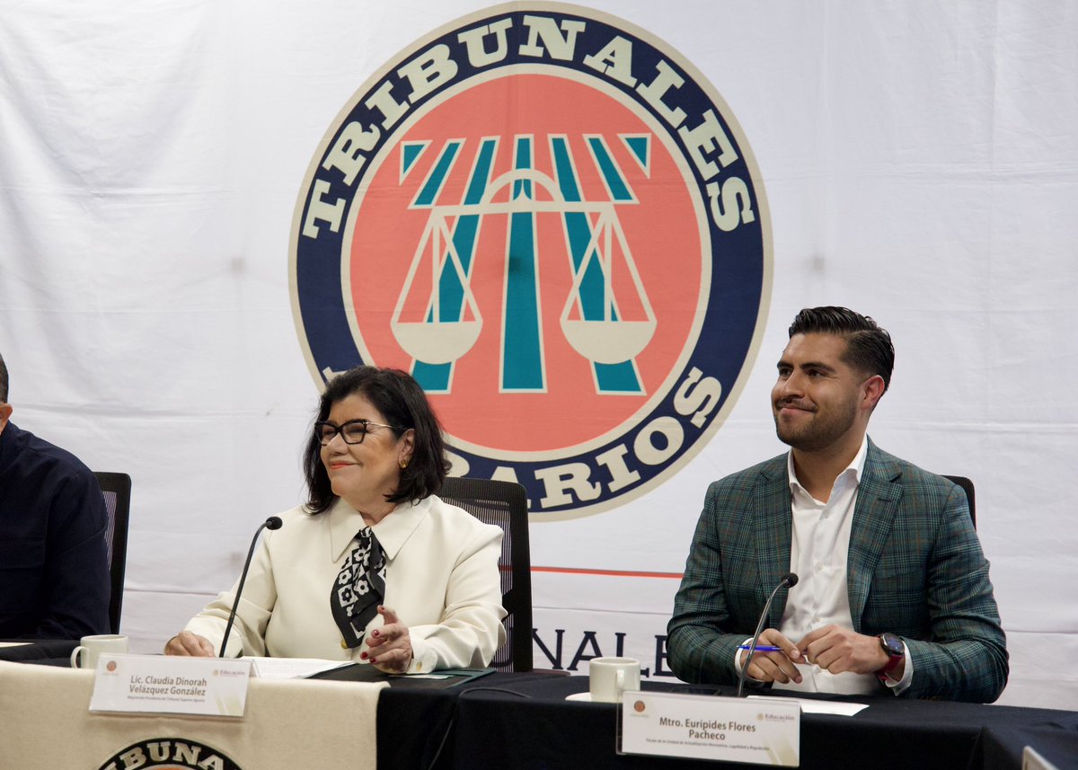 Hoy suscribimos el convenio entre la <a href="/SEP_mx/">SEP México</a> y el <a href="/TAgrarios/">Tribunales Agrarios</a> que otorga validez oficial a los programas de la Escuela Judicial Agraria.

Así se garantiza una formación jurídica sólida en favor de los derechos agrarios de pueblos y comunidades de nuestro país.

#JusticiaAgraria