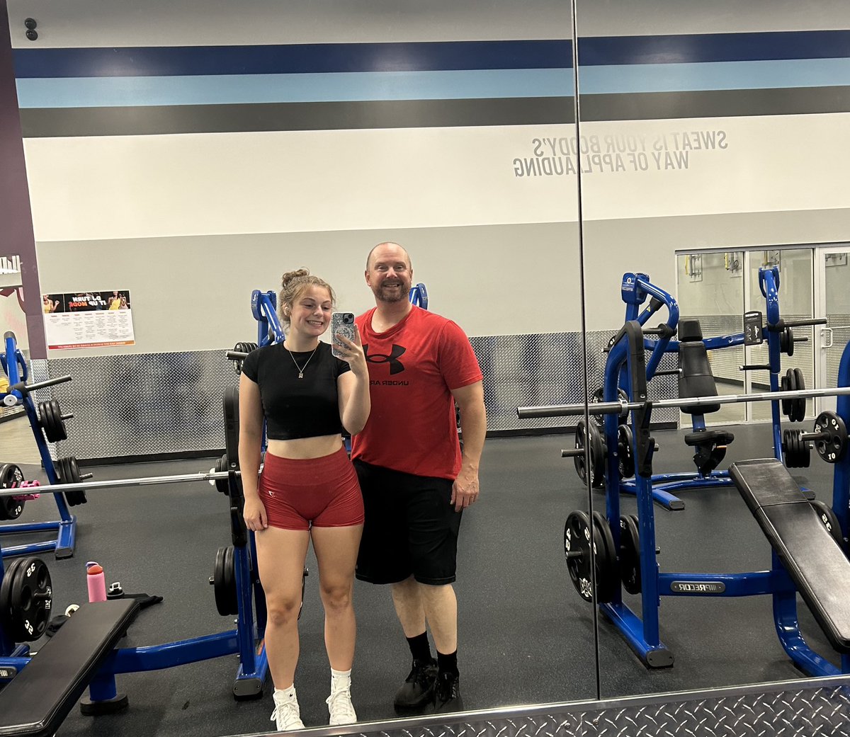 AddyDickey_2027's tweet photo. Got to the gym and realized we were color coordinated. Love working out with my dad! ❤️ 
@ImYouthSoccer @ImCollegeSoccer @capellisport https://t.co/E981fr4SEO