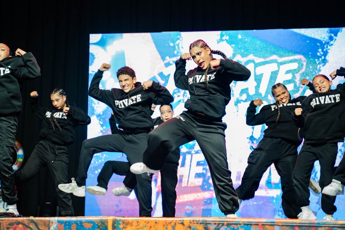 Éxito Total en “Private Academy: The Show” – Un Espectáculo de Talento, Pasión y Energía

#AplatanaoNews

aplatanaonews.com/exito-total-en…