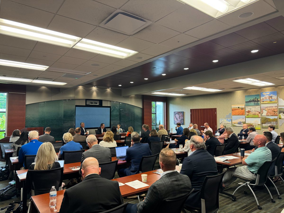 KyChamber's tweet image. The Kentucky Chamber's Competitiveness Public Policy Council hosted a panel today with Senate Majority Caucus Chair @RobbyMillsforKY and House Majority Floor Leader @kyrudy to recap the 2025 session, share insights on the 2026 session, which includes passing the state's next…