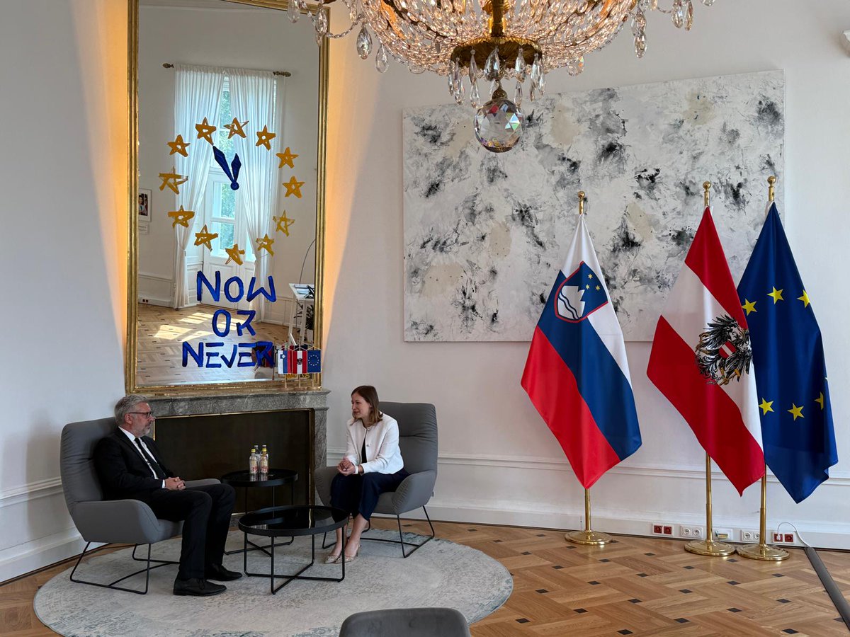 MFEA Slovenia (@mzez_rs) on Twitter photo In #Vienna, State Secretary <a href="/markostucin/">Marko Stucin</a> and 🇦🇹 Federal Minister for #EU Affairs, Integration & Family <a href="/claudiaplakolm/">Claudia Plakolm</a> discussed the status of the 🇸🇮 minority in #Austria and affirmed both sides’ interest in improving it. They also exchanged views on current 🇪🇺 issues. In #Vienna, State Secretary <a href="/markostucin/">Marko Stucin</a> and 🇦🇹 Federal Minister for #EU Affairs, Integration & Family <a href="/claudiaplakolm/">Claudia Plakolm</a> discussed the status of the 🇸🇮 minority in #Austria and affirmed both sides’ interest in improving it. They also exchanged views on current 🇪🇺 issues.