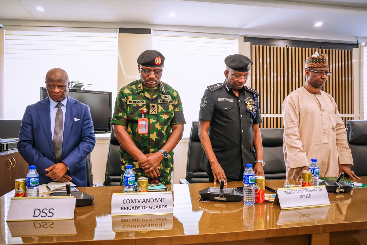 PRESS STATEMENT

PRESIDENT TINUBU CONSTITUTES INTER-MINISTERIAL COMMITTEE FOR STATE BURIAL OF FORMER PRESIDENT MUHAMMADU BUHARI