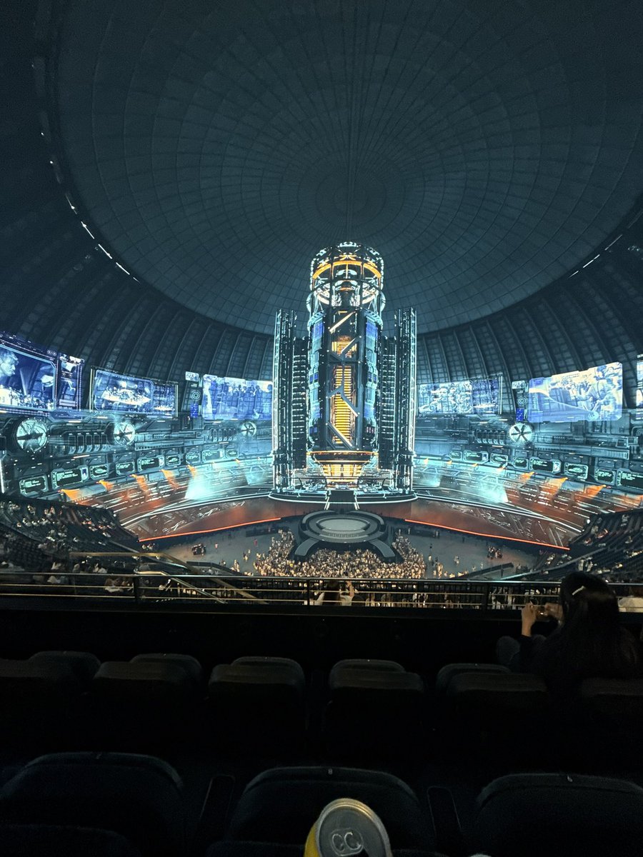 Checking out <a href="/sphere/">Sphere</a> to see what the hype is about <a href="/pulpmx/">Steve Matthes</a> and to make the wife happy to see Backstreet Boys.